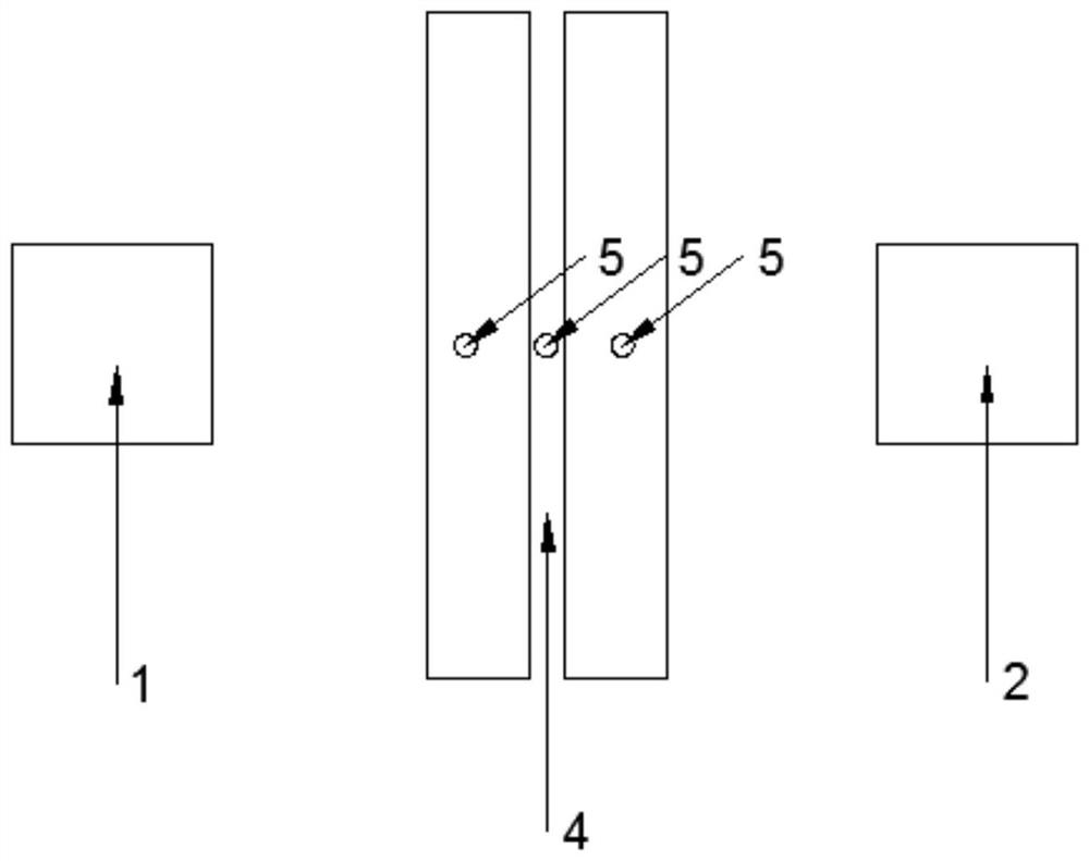 A microchannel positioning structure for silicon photovoltaic cells and a positioning method based on the structure