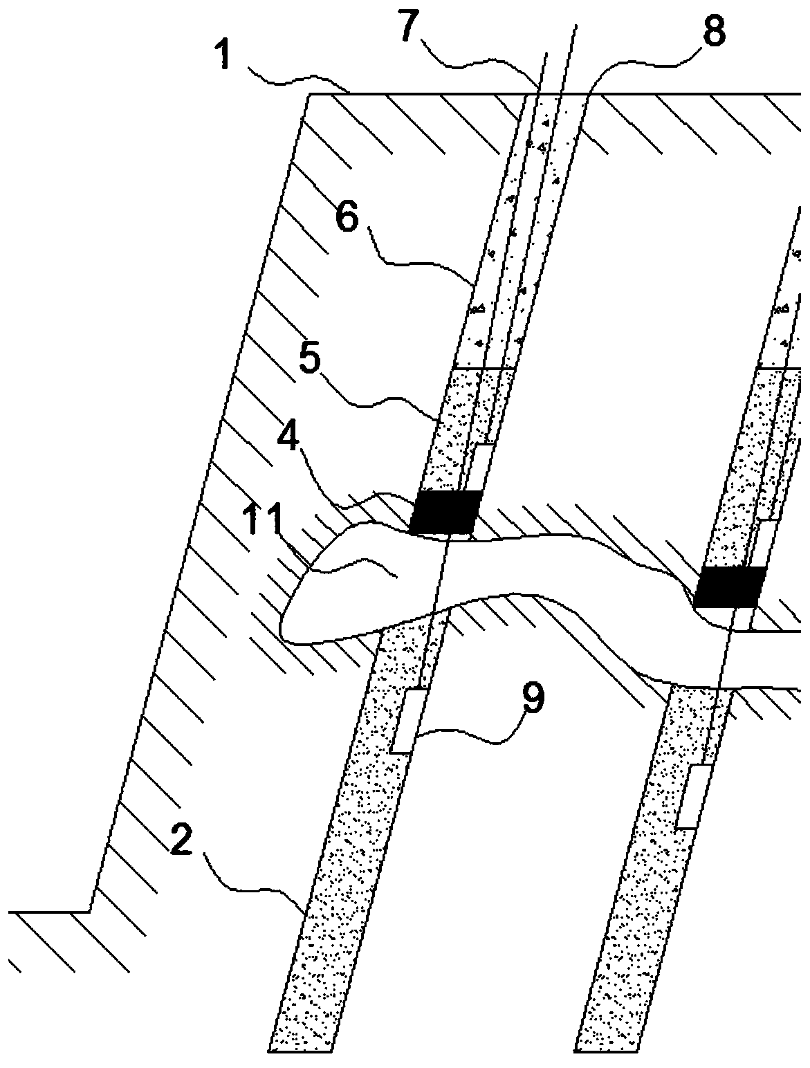 Energy-saving and efficient explosive filling method and structure in blast construction