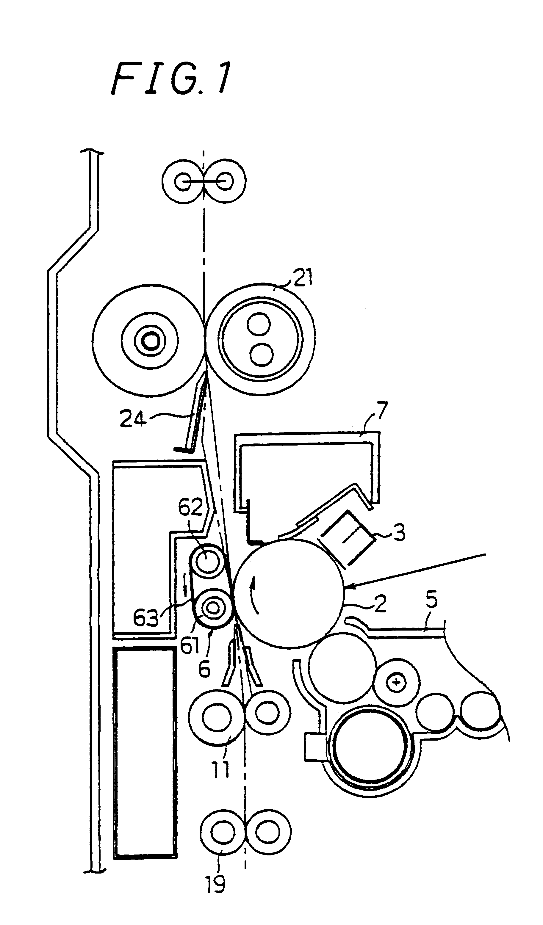 Toner image transfer apparatus