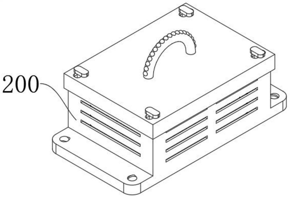 Lithium battery pack fixing device based on local heat dissipation