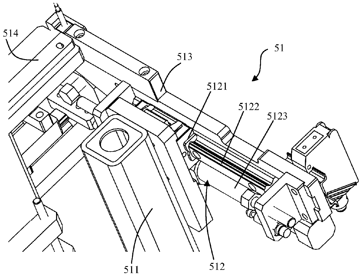 A spring feeding device