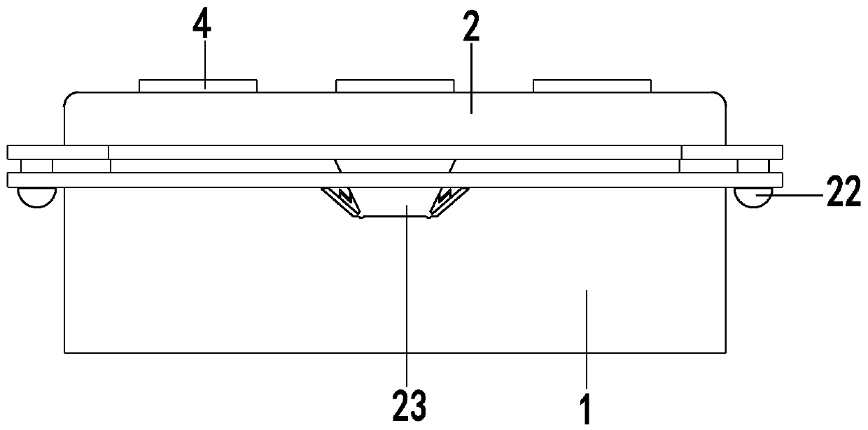 Plastic packaging box and production process thereof