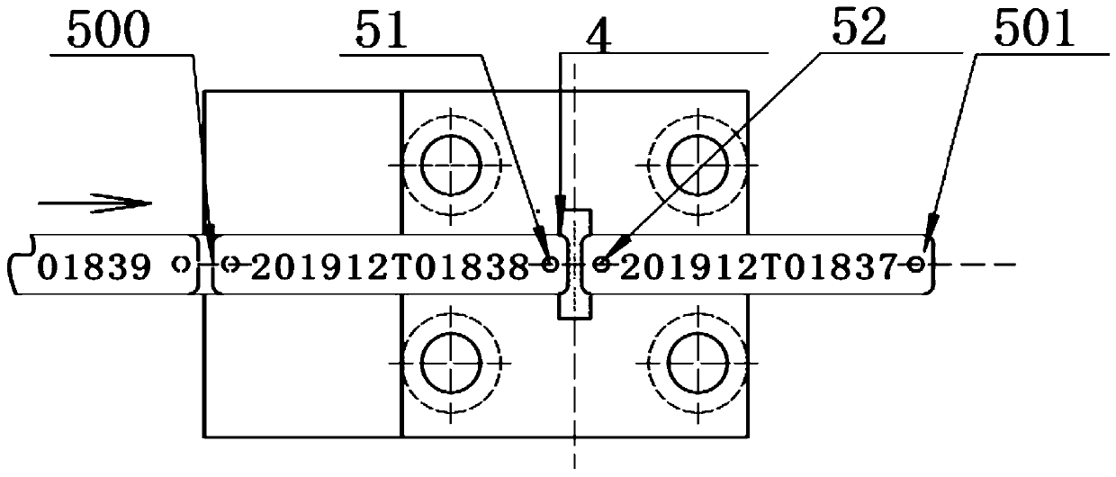 Small-hole square-head circular bead end portion label shearing device and method