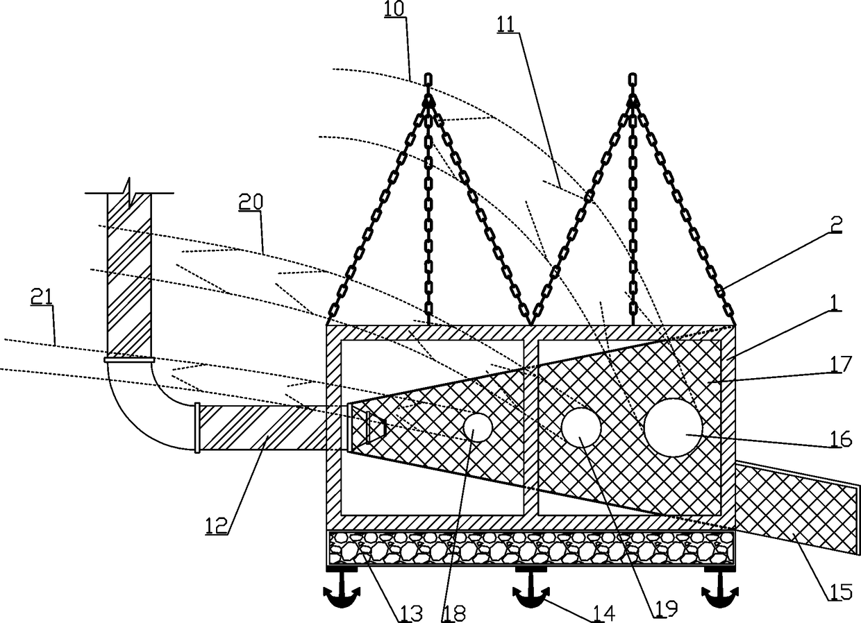 Movable bottom fish trapping device and method