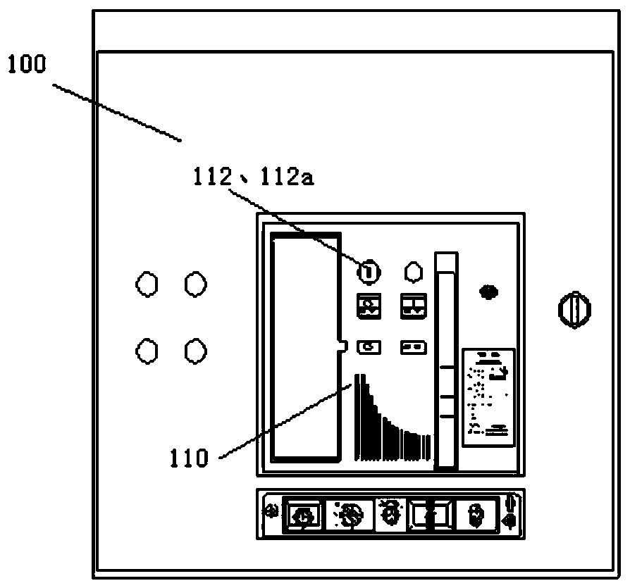 Locking structure shared by box-type transformer substation low-voltage incoming line switch and power generation vehicle chamber and locking method of locking structure