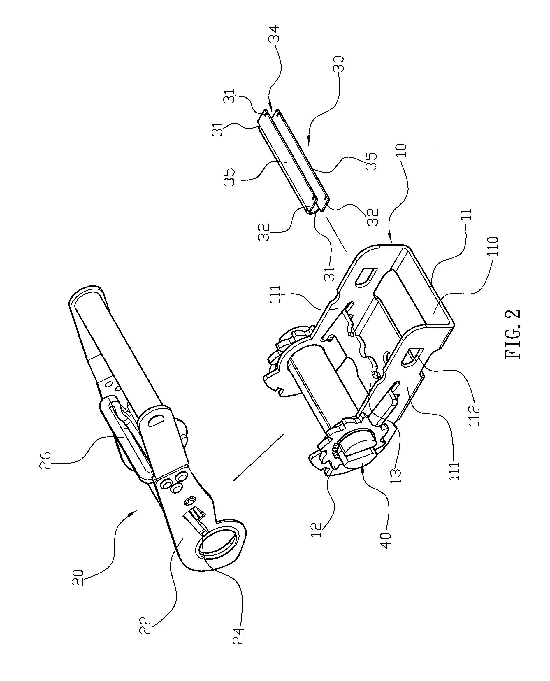 Cable tightening device with a base having a lower cost of fabrication