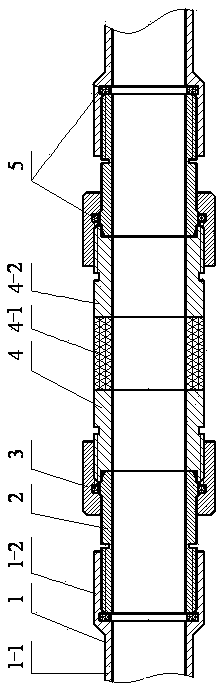 Device for conveying liquid by coupling hard steel pipes with visco-elastic pipes