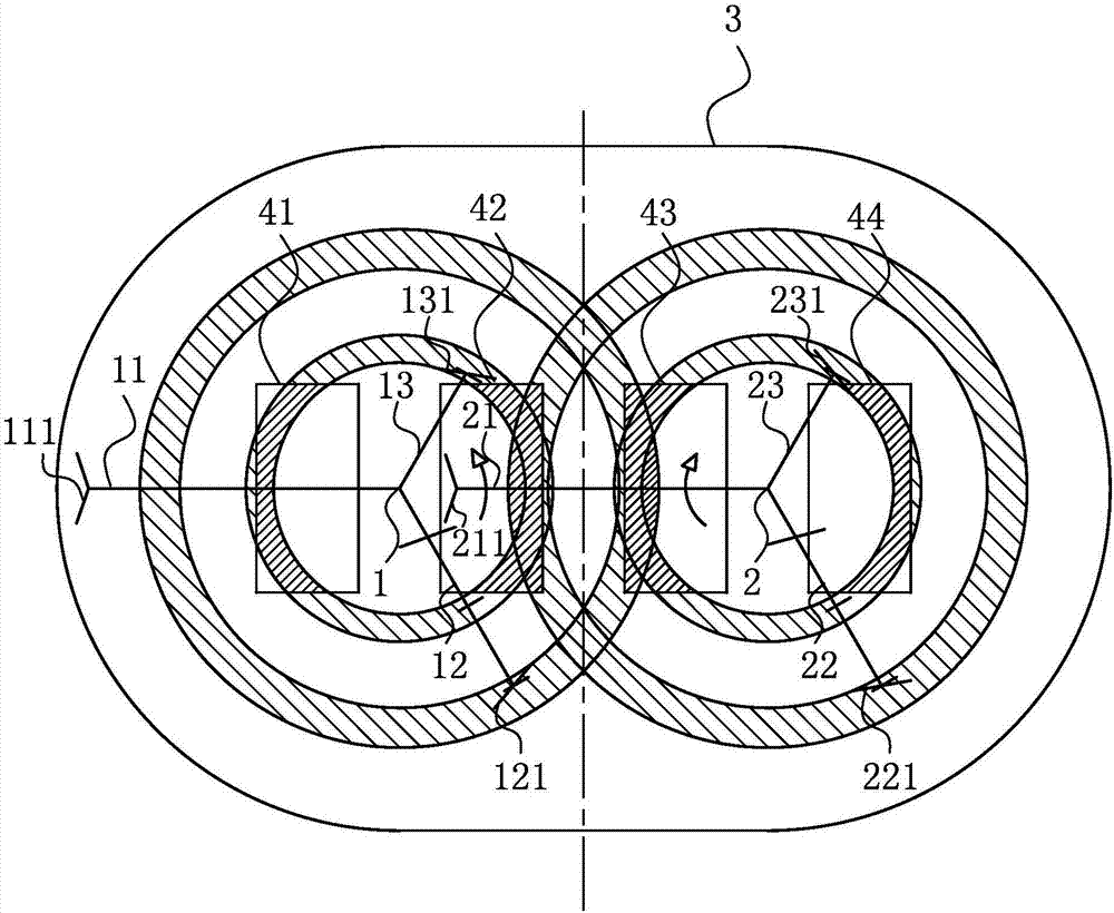 Blade dynamic compensation structure of vertical biaxial stirrer and operating method