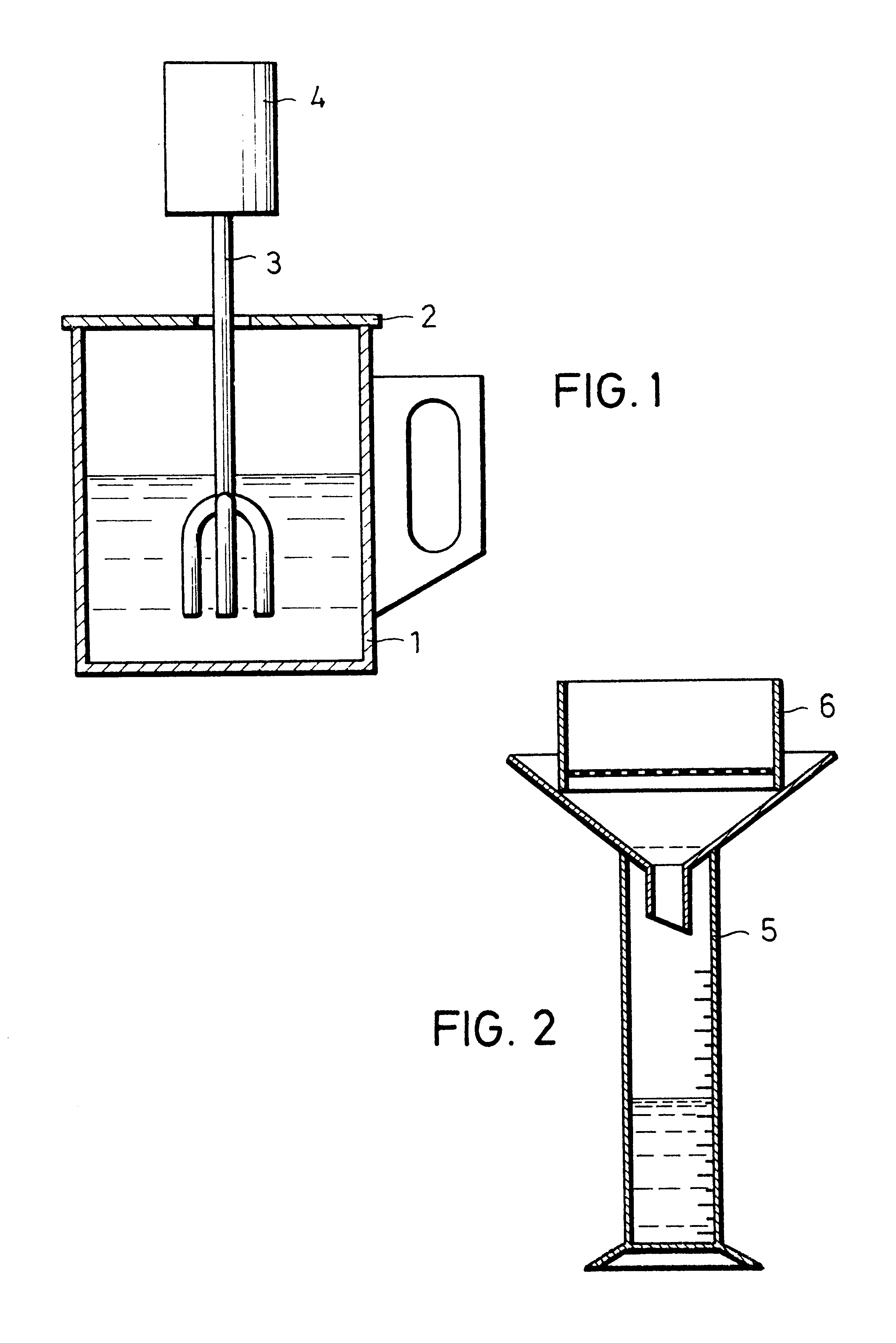 Water soluble, powdered, cationic polyelectrolyte comprising a copolymer of acrylamide and dimethylaminopropylacrylamide essentially free of bifunctional compounds