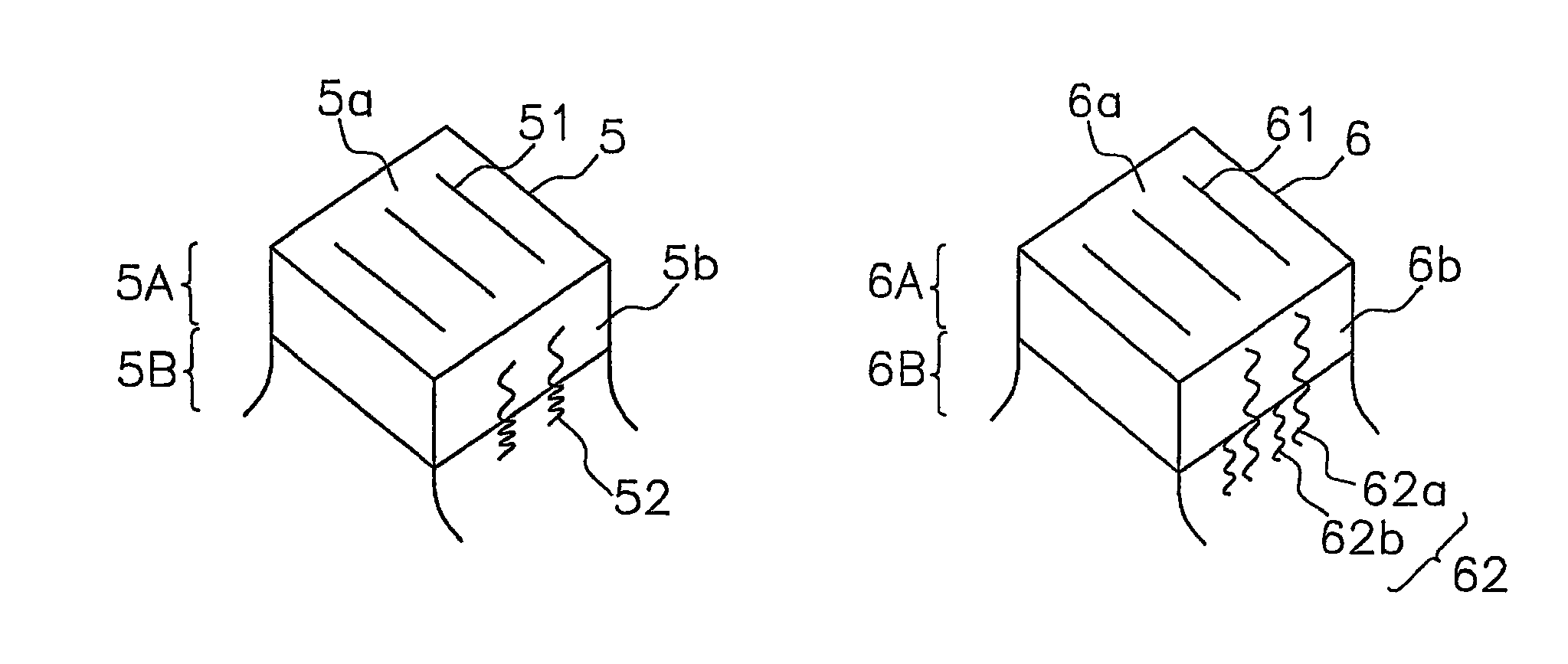 Pneumatic tire with tread having upper surface sipes and wall surface sipes