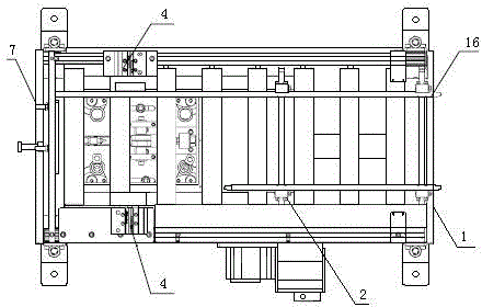 Automatic feeding roller way accurate in positioning