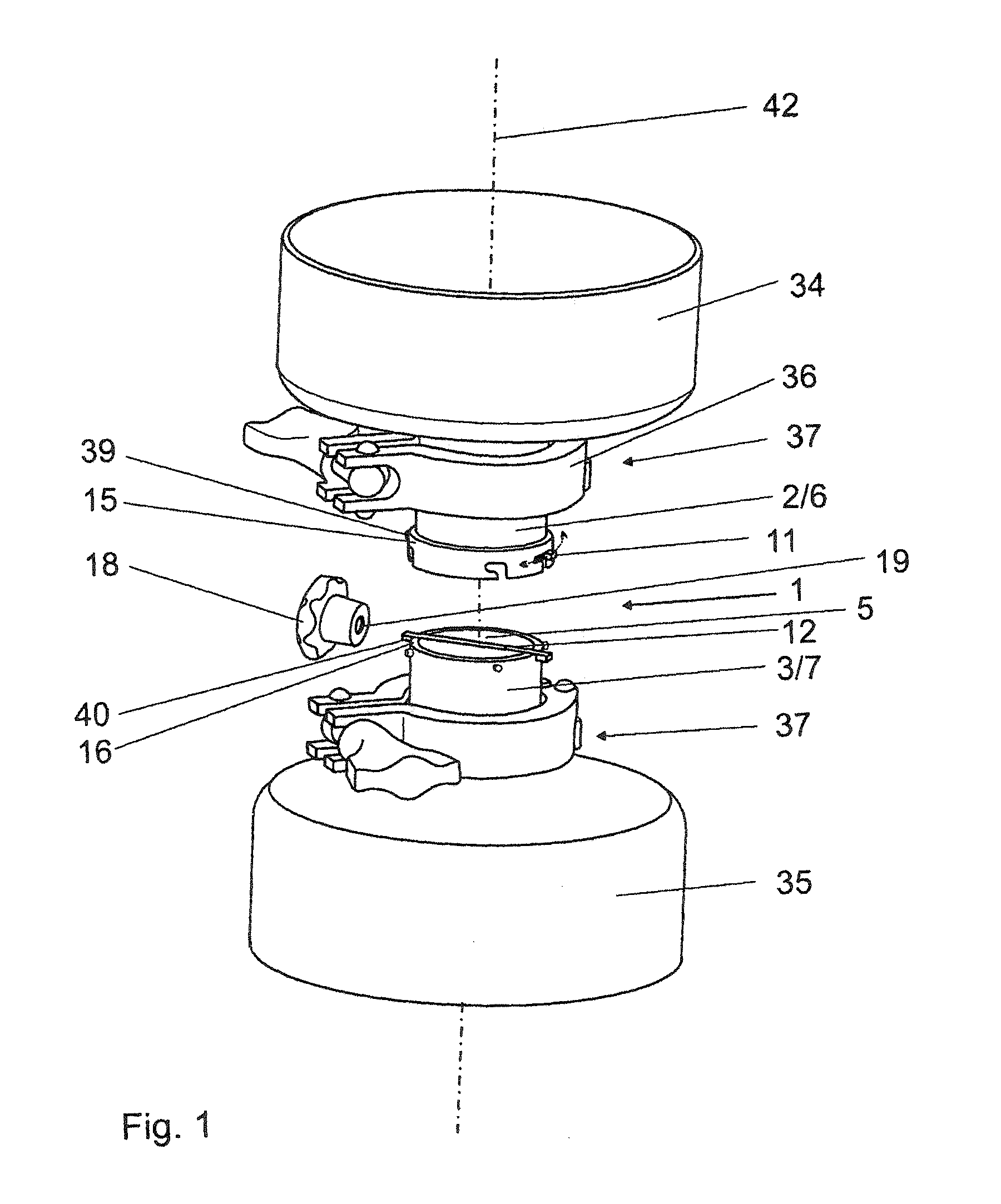 Valve device and method for transferring a transfer medium