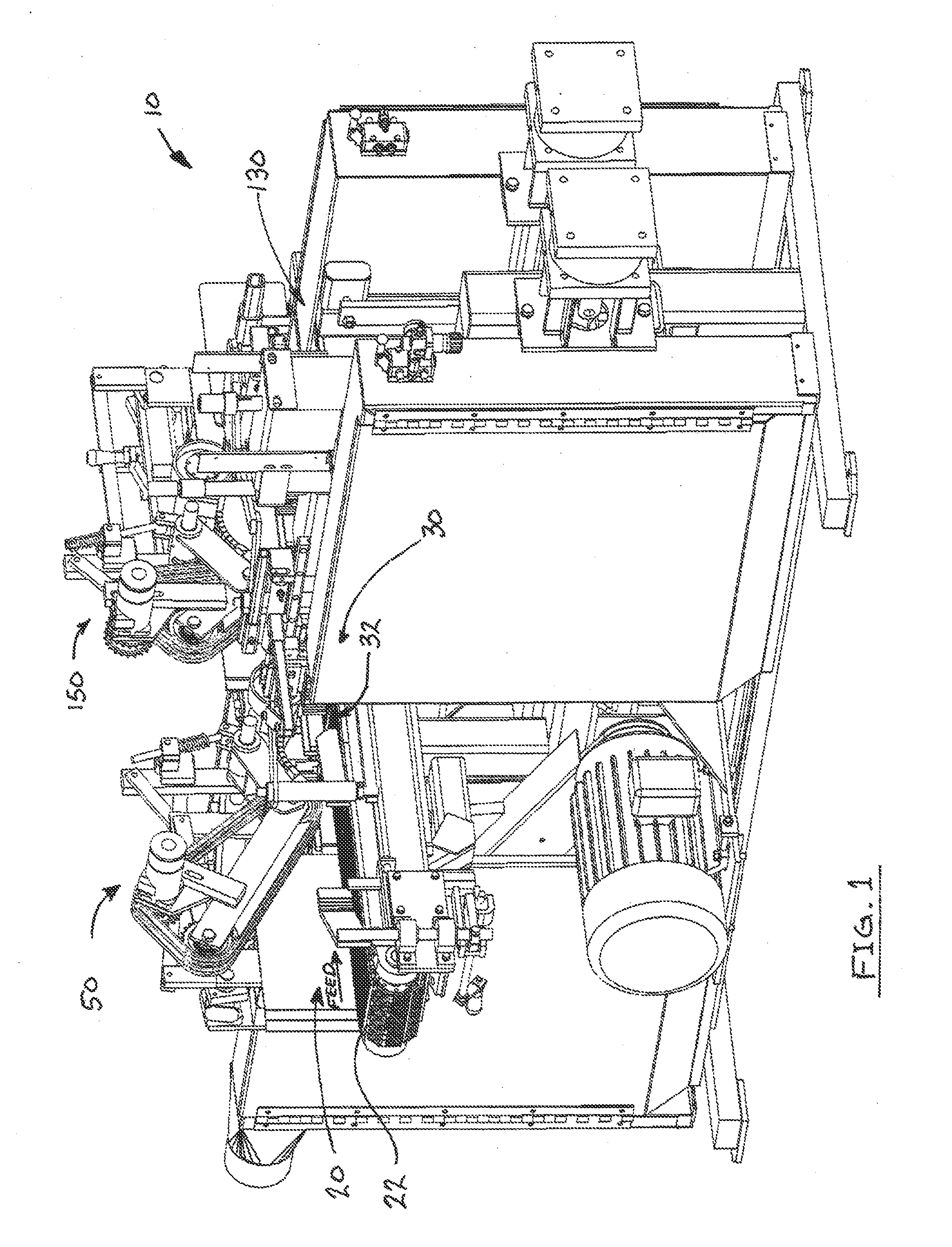 Workpiece holddown apparatus for a bandsaw