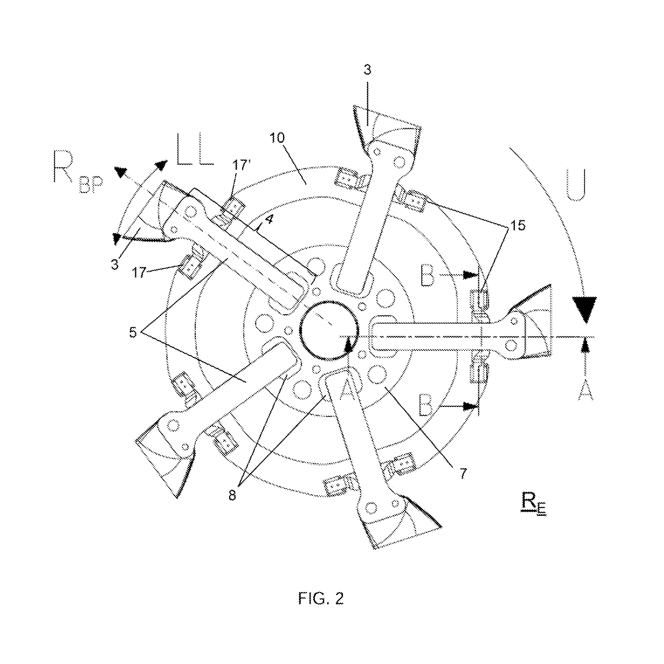 Rotor blade coupling device of a rotor head for a rotary-wing aircraft