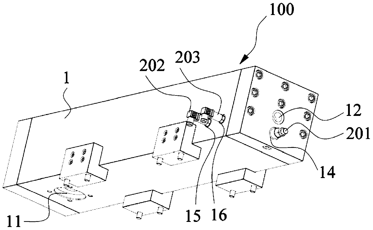 Common rail device and common rail fuel system