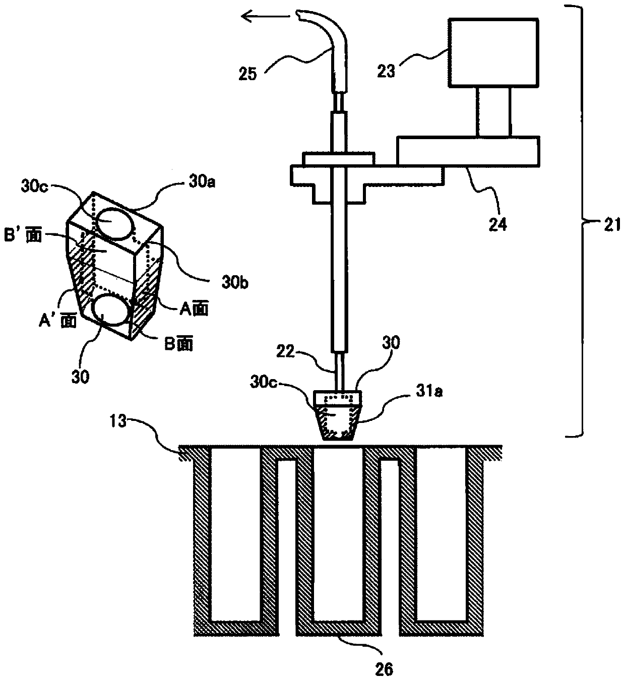 Automatic analysis device and cleaning mechanism in automatic analysis device