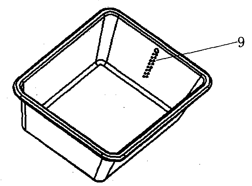 Water level adjustment method and overflowed water recovery method as well as water culture container and balcony planting device