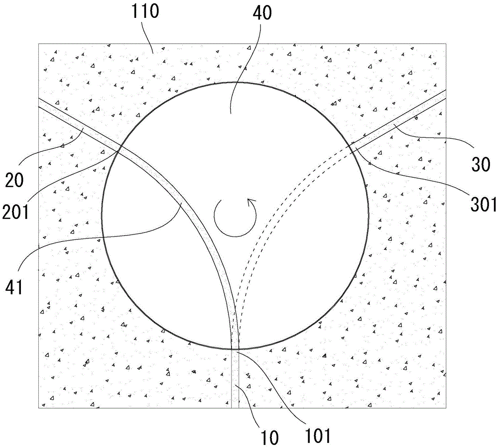 Rotary track reversing device and track with the reversing device