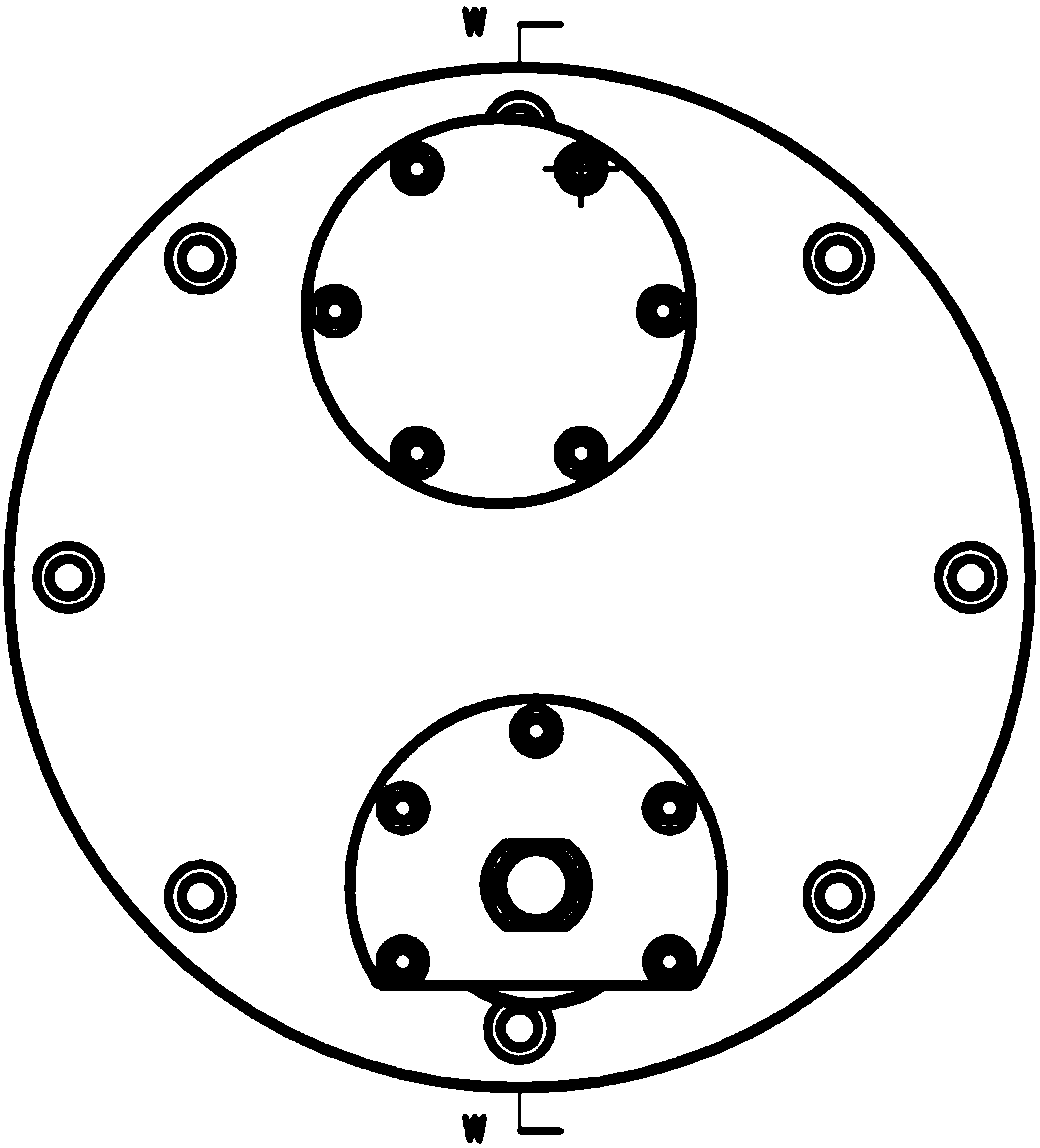 Quartz sand feeding device and method