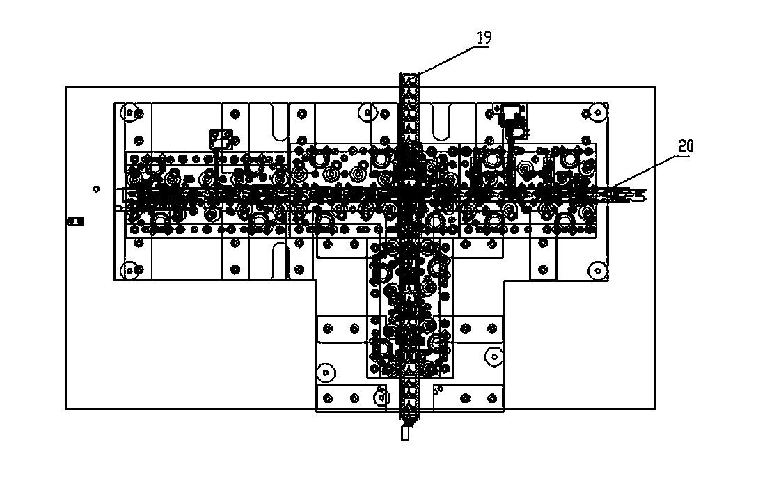 In-die riveting die of multi-position high-accuracy hardware bending piece