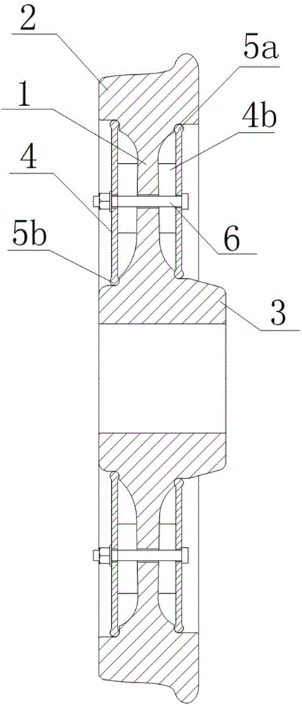 Noise-reduction train wheel