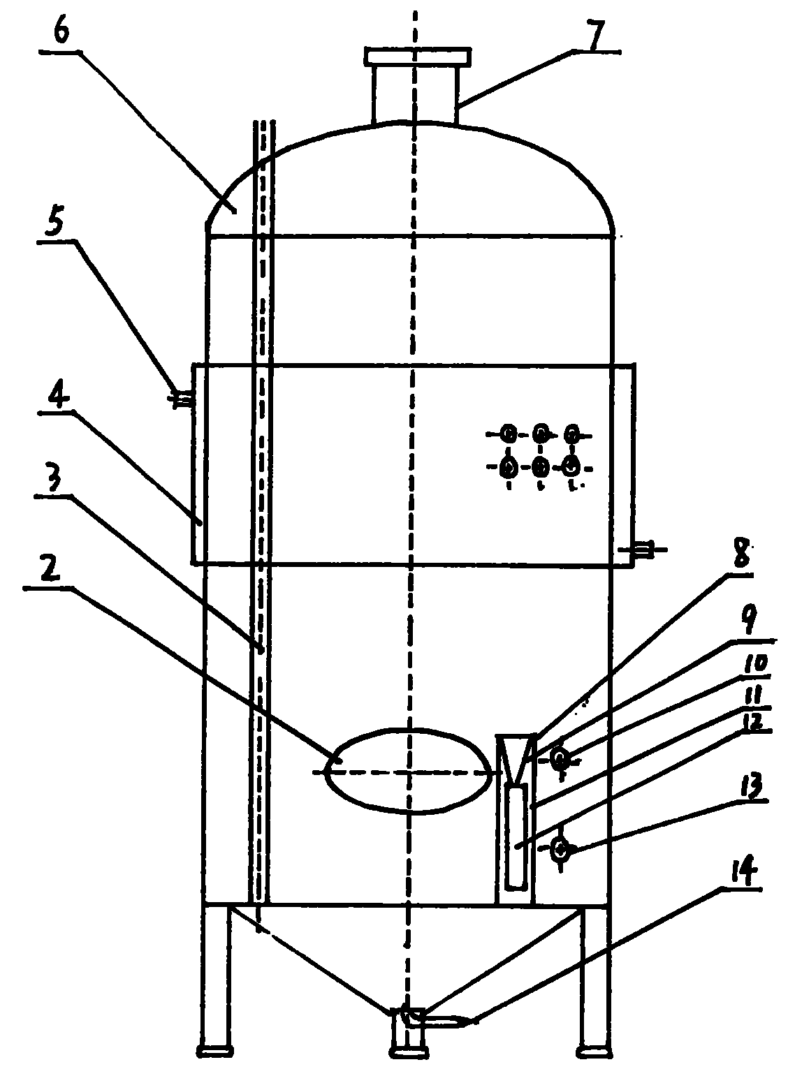 Grape juice clarifying tank capable of automatically detecting clarification process