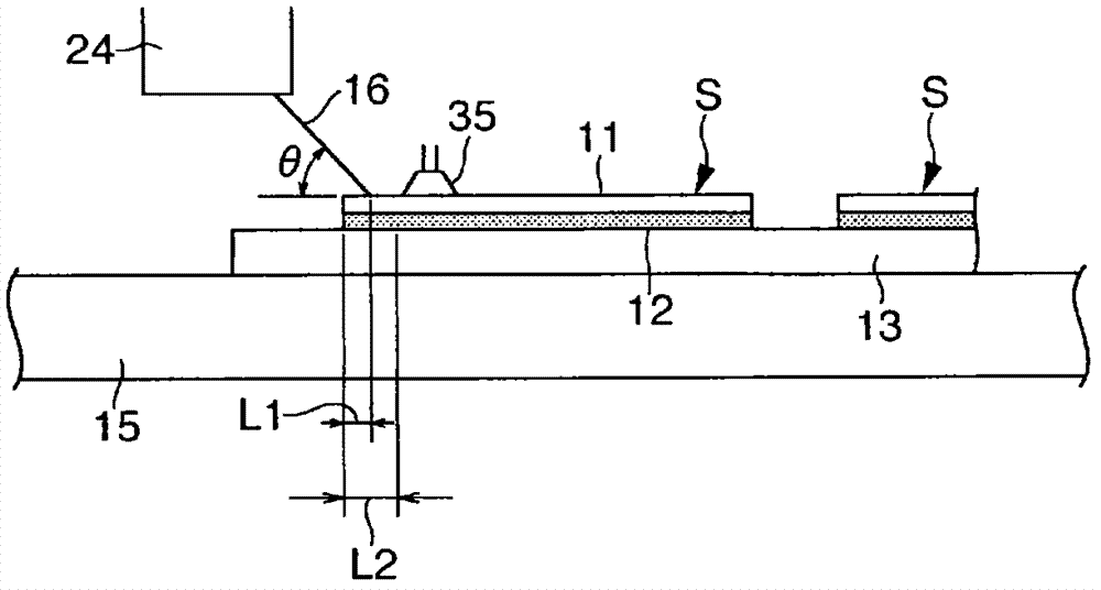 Detachment device and detachment method