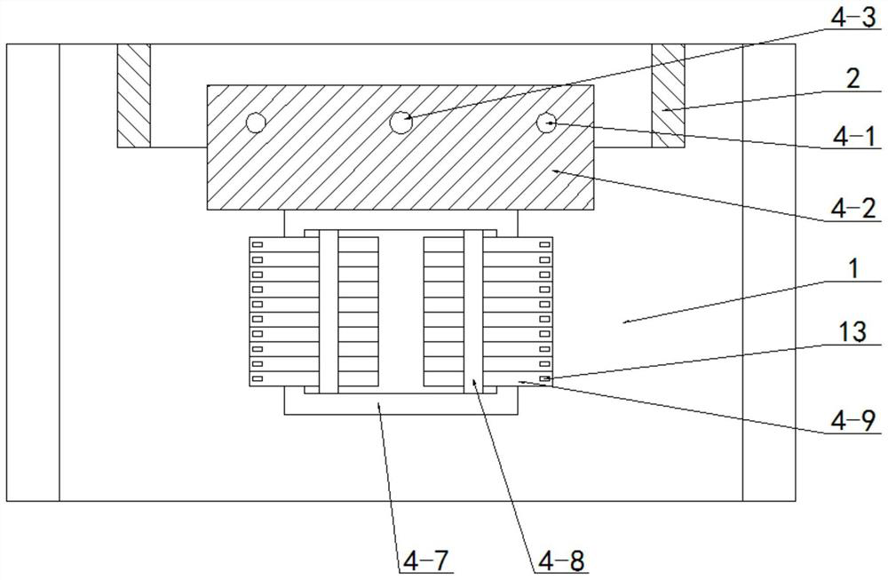 Terminal output light spot regulator of laser beauty instrument