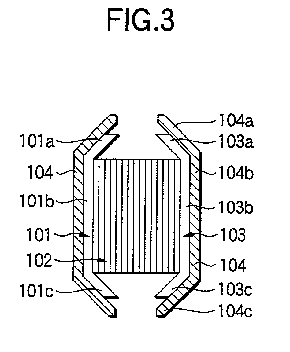 Catalyst carrier holding member, method of making the same and catalyst converter