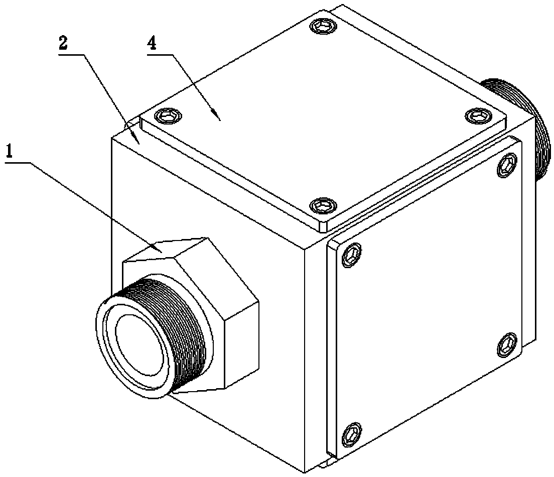 Pulsating pressure attenuating device for low frequency and performance testing method thereof