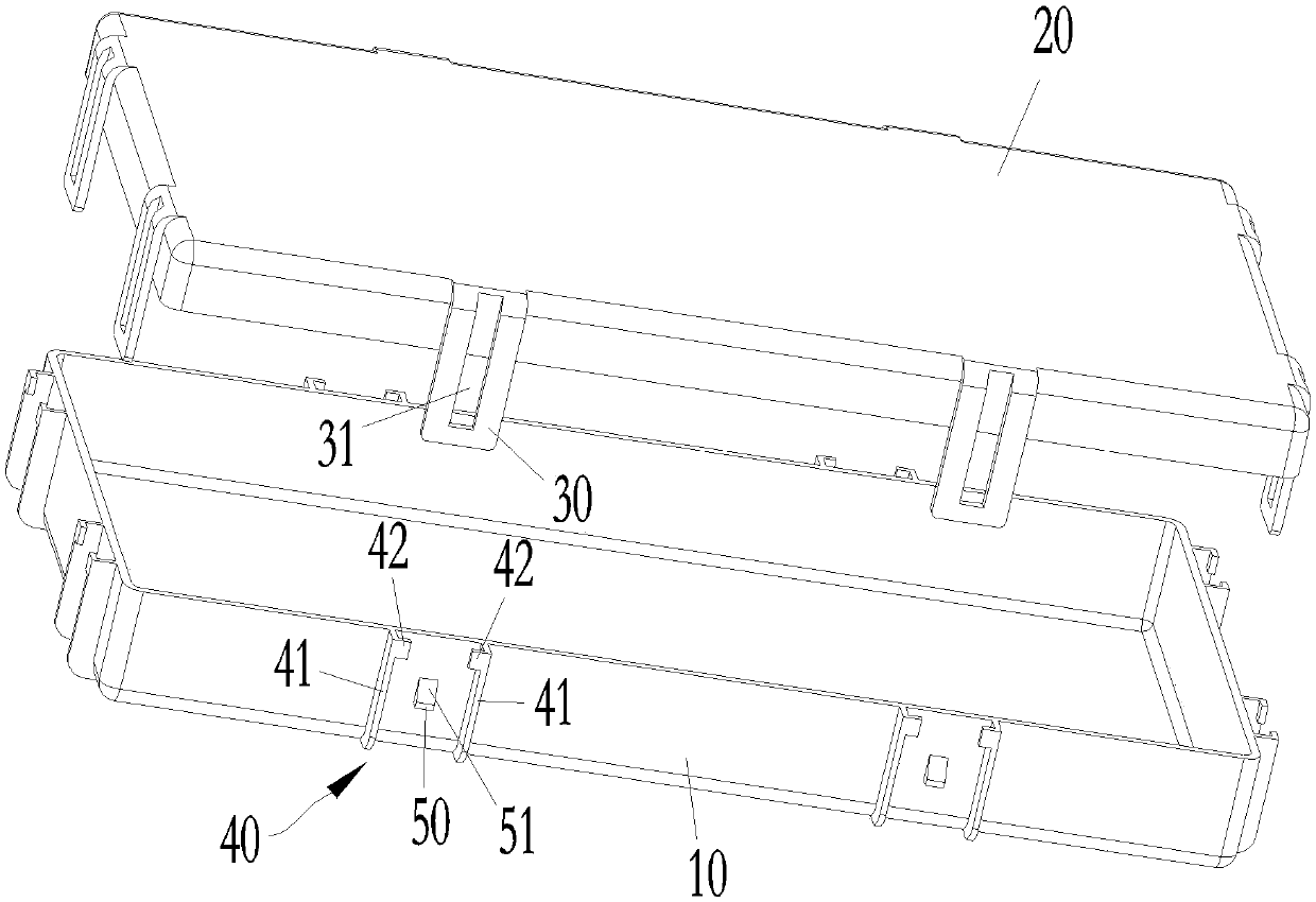 A disassembly device with buckle structure