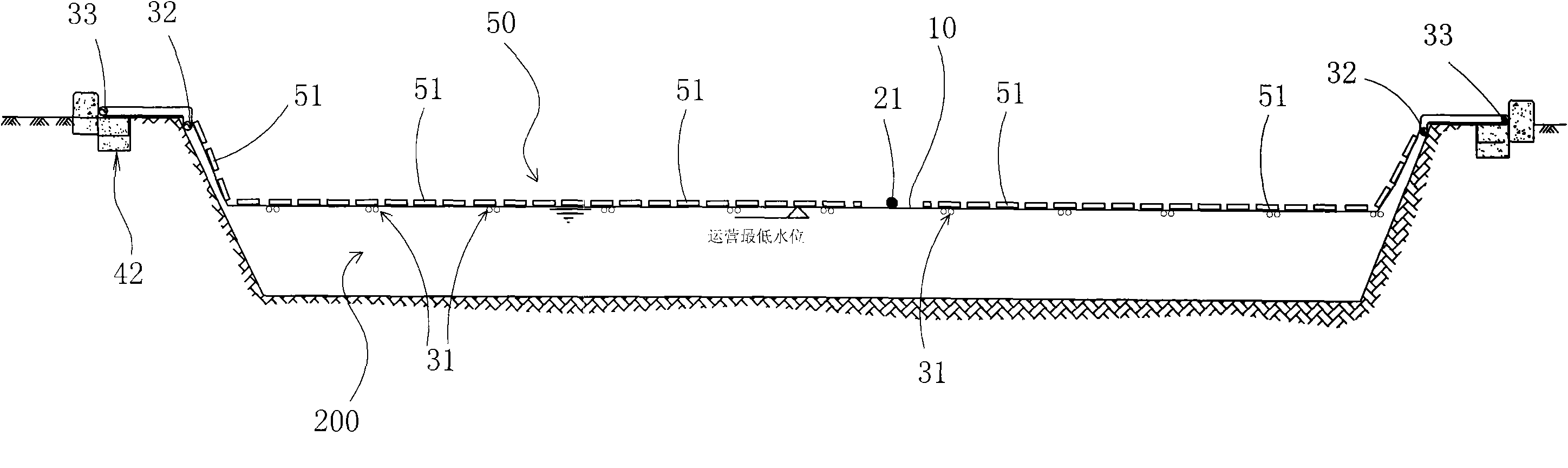 Wet construction method for coverage system of refuse landfill sewage adjusting tank