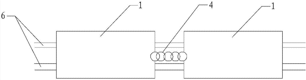 Sharp-curve tunnel track-laying vehicle