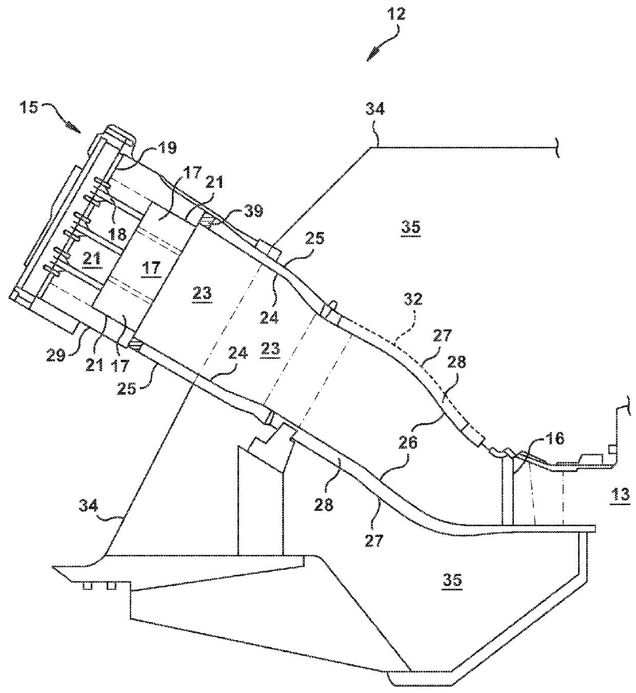 Combustor nozzles in gas turbine engines