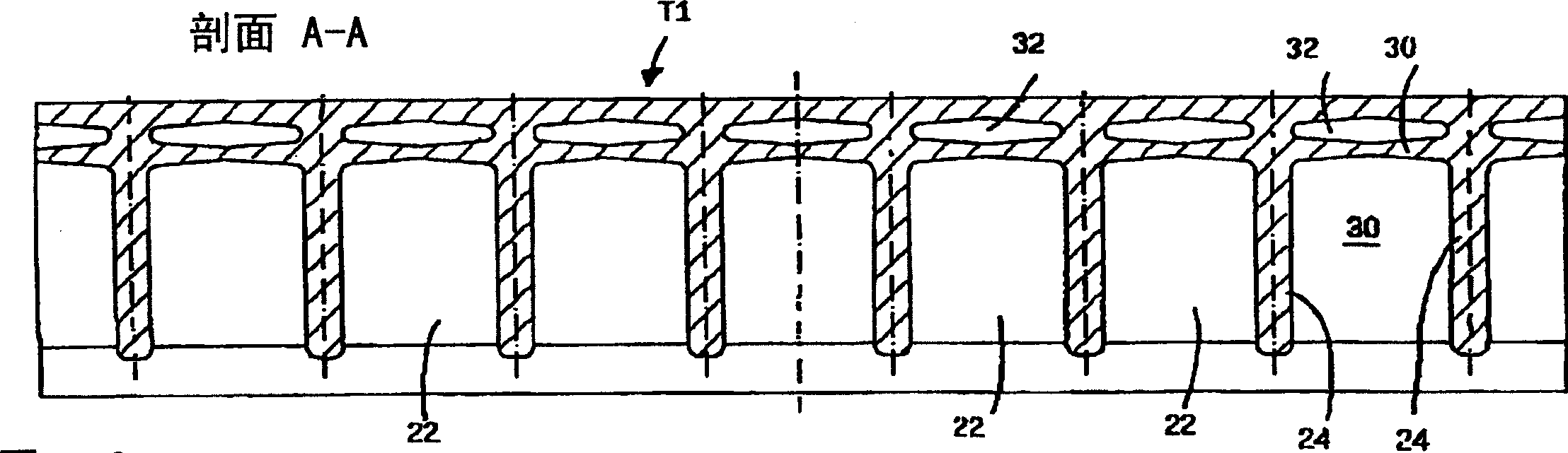 Fire grate plate and corresponding incinerate fire grate and refuse incinerate equipment