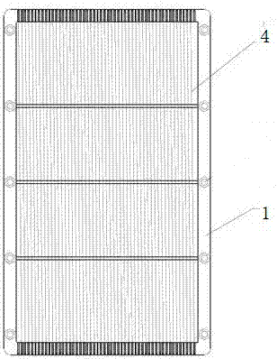 Multifunctional filler and evaporator, condenser and reactor comprising multifunctional filler