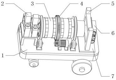 Straightening device for reinforcing steel bar machining