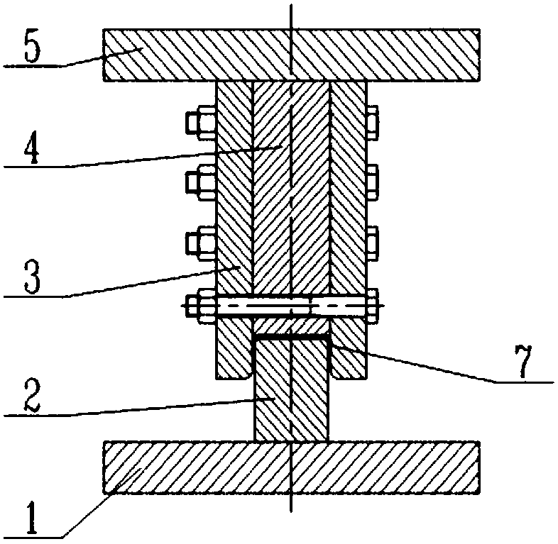 Fastening belt forming mold