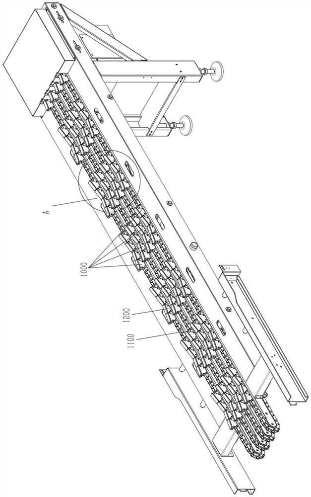 Tray-free packaging feeding device and tray-free continuous preservative film packaging machine