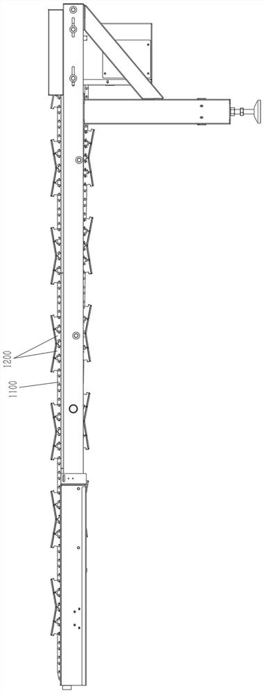 Tray-free packaging feeding device and tray-free continuous preservative film packaging machine