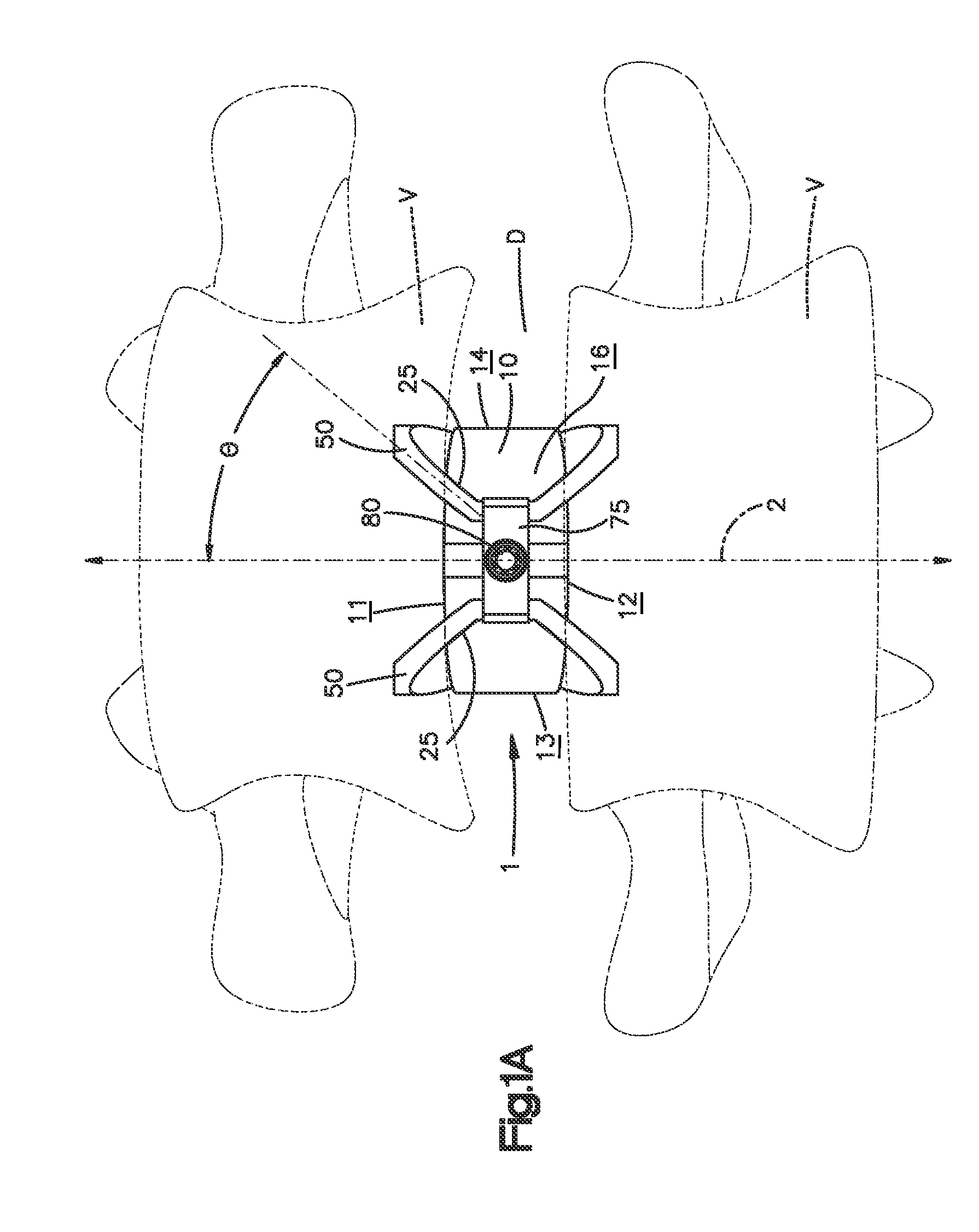 Intervertebral implant with blades for connecting to adjacent vertebral bodies