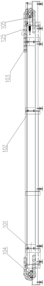 Heavy chain conveyor and conveying chain thereof