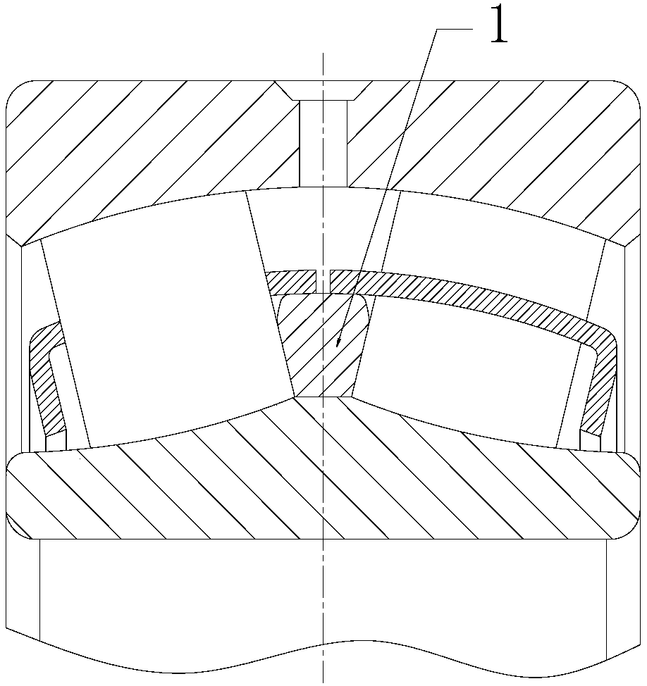 Precise movable middle check ring and molding equipment thereof