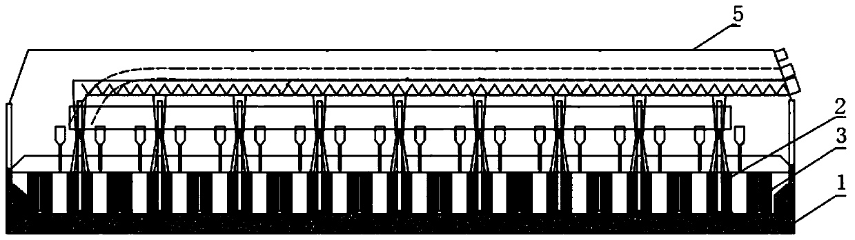 Liner structure, and aluminum electrolysis bath with liner structure