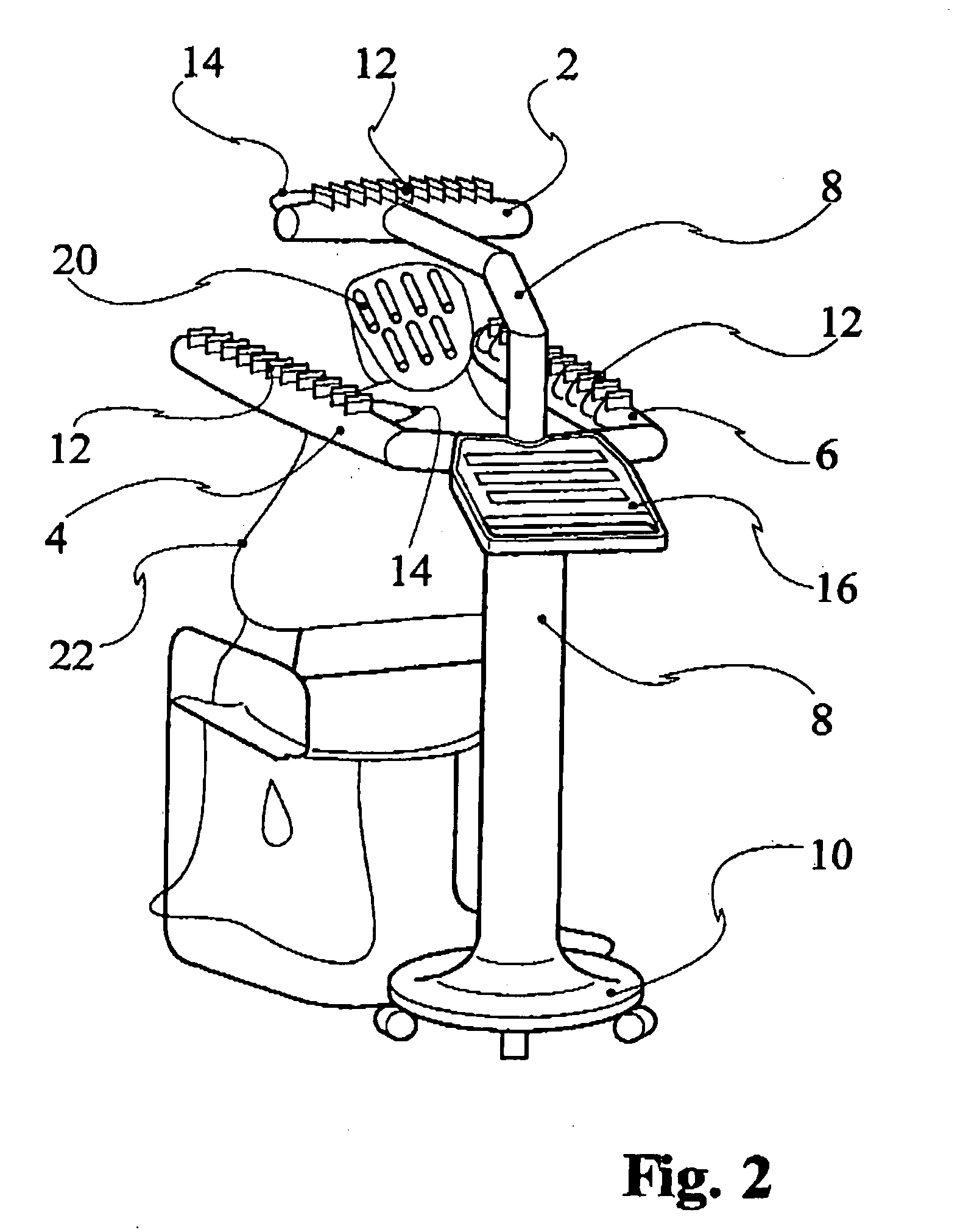 Device for treating keratin fibers