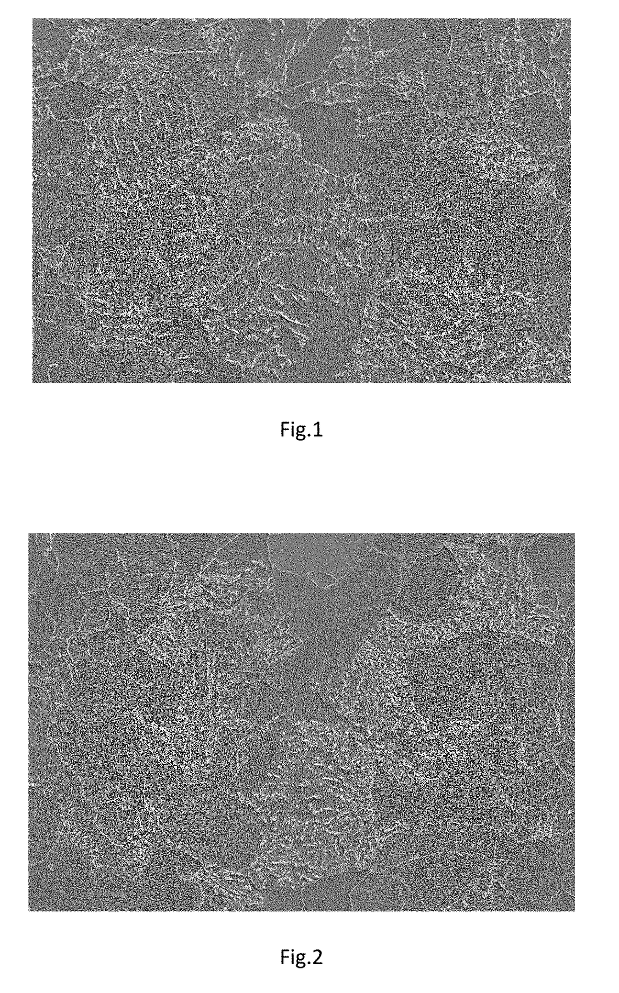 Low-crack-sensitivity and low-yield-ratio ultra-thick steel plate and preparation method therefor