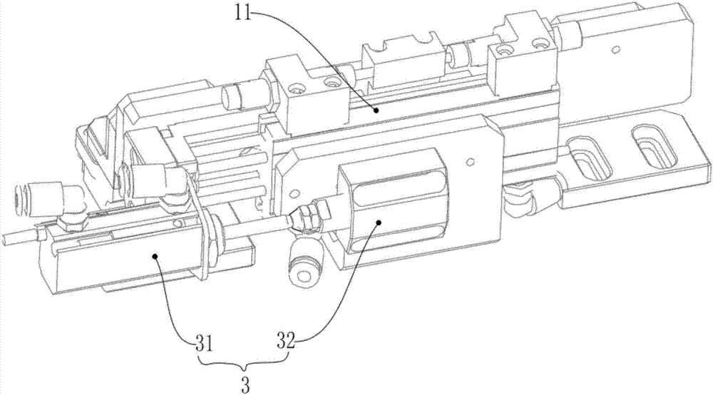 Clip pushing device of tool board and clip pushing system employing same