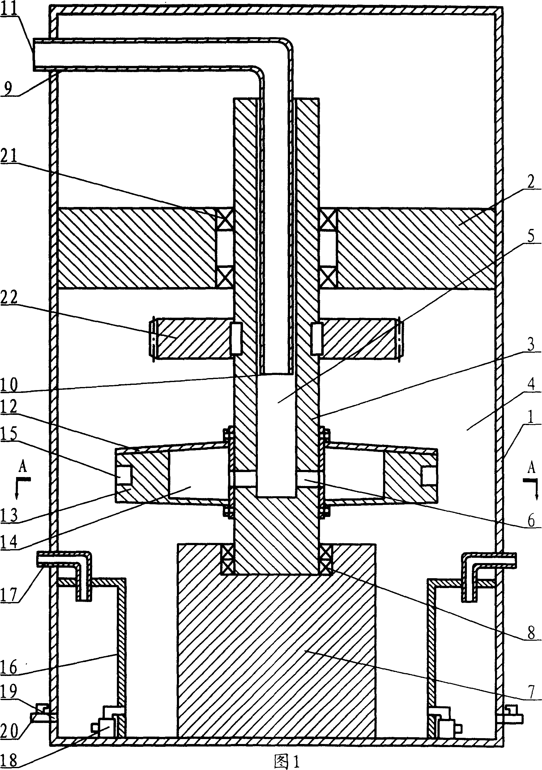 Rotary-shaft water-feeding type water turbine