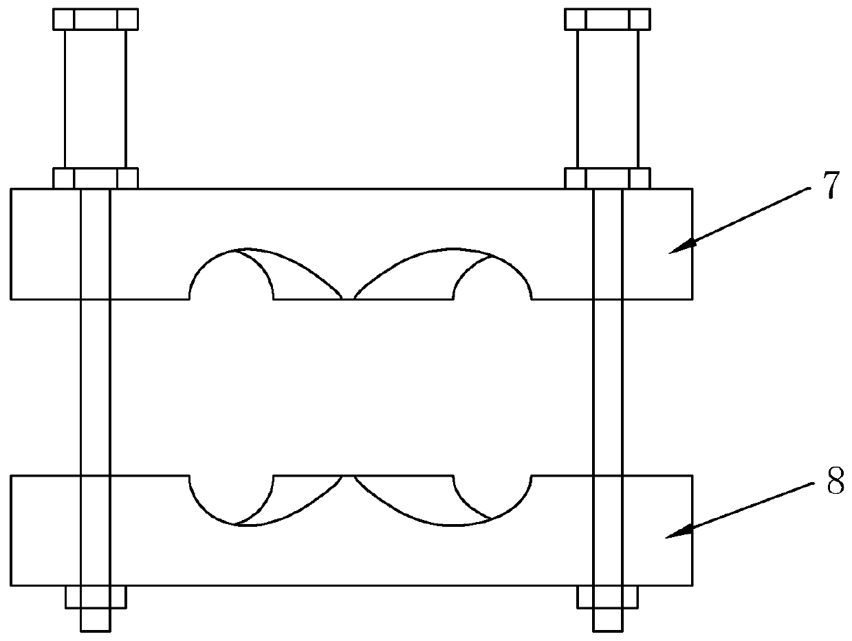 Petroleum pipeline and welding equipment and welding method for petroleum pipeline