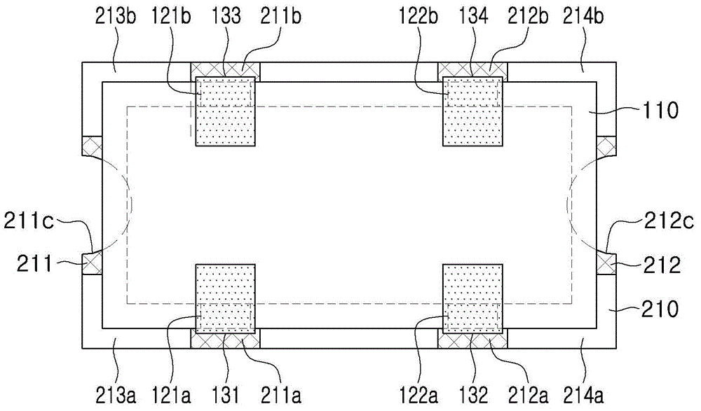 Multilayer ceramic electronic component and board having the same mounted thereon